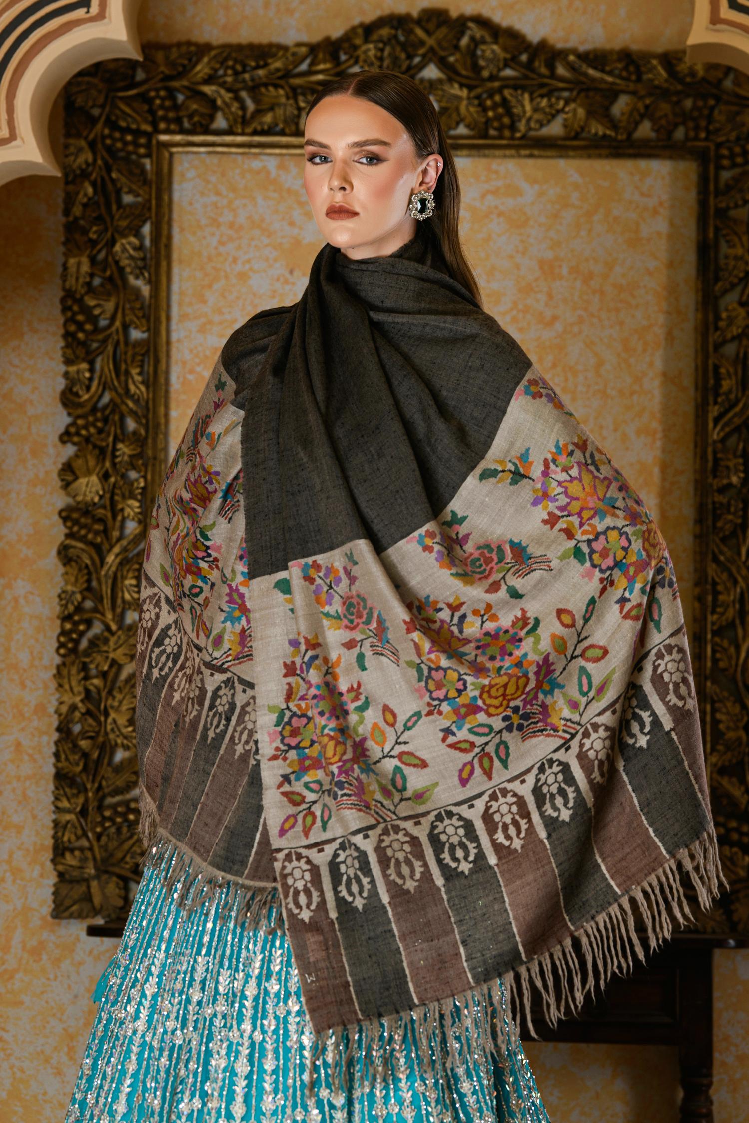 Kani Pashmina Shawl Black Toosh Pashmina